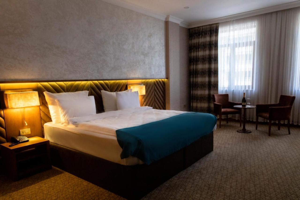 Madison Hotel Baku Exterior foto